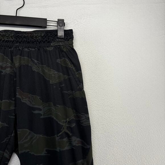 Jordan Brand Sweatpants Men's Medium Black Green Camo Alpha Tapered Jumpman Logo - Picture 2 of 10